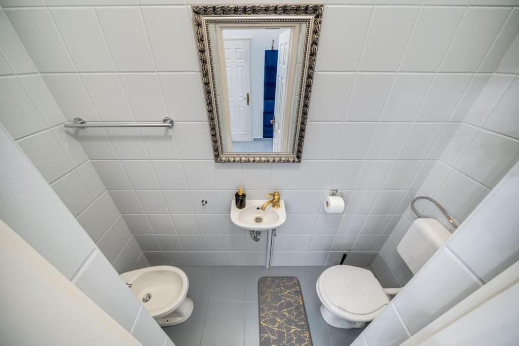 Andrassy Grandeur With Indoor Parking Budapest