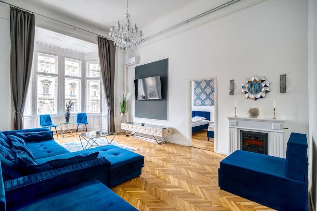 Andrassy Grandeur With Indoor Parking * Budapest